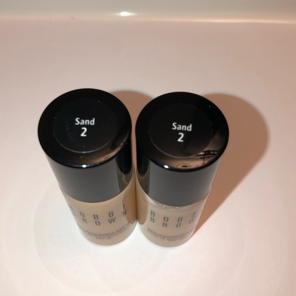 Bobbi Brown Foundation - Picture 3 of 4